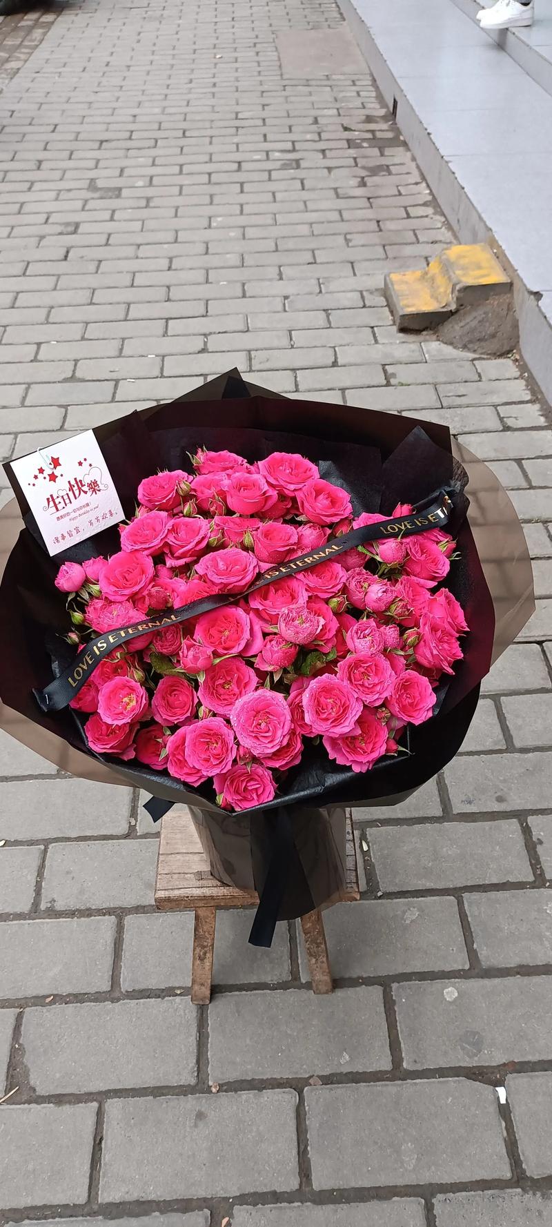 开业花篮:为企业的启动注入喜庆与祝福